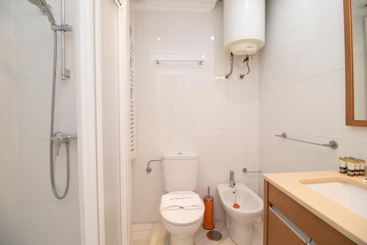 C1 - Seaside Malagueta Central Apartment Малага Экстерьер фото